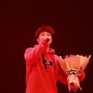 日本成人自拍小电影
