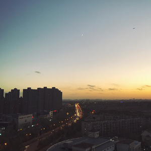 日本成人自拍小电影
